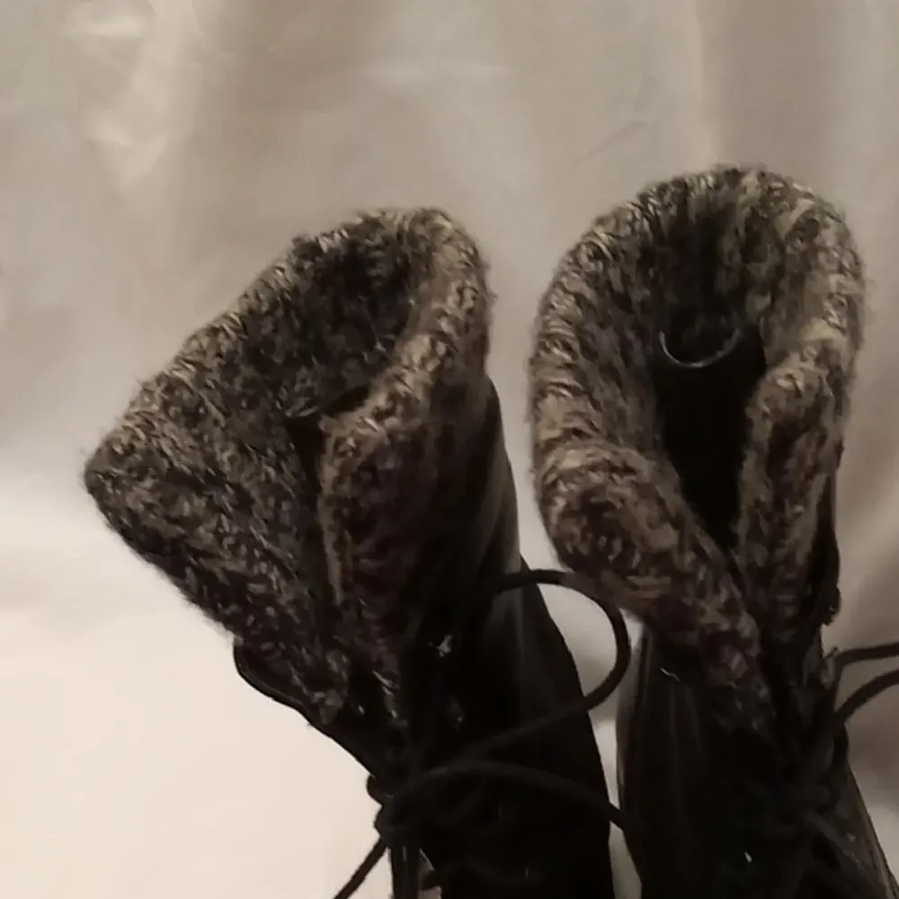 Women's Size 6 Black Knit-Lined Boots. Biker, Athleisure, Warm,